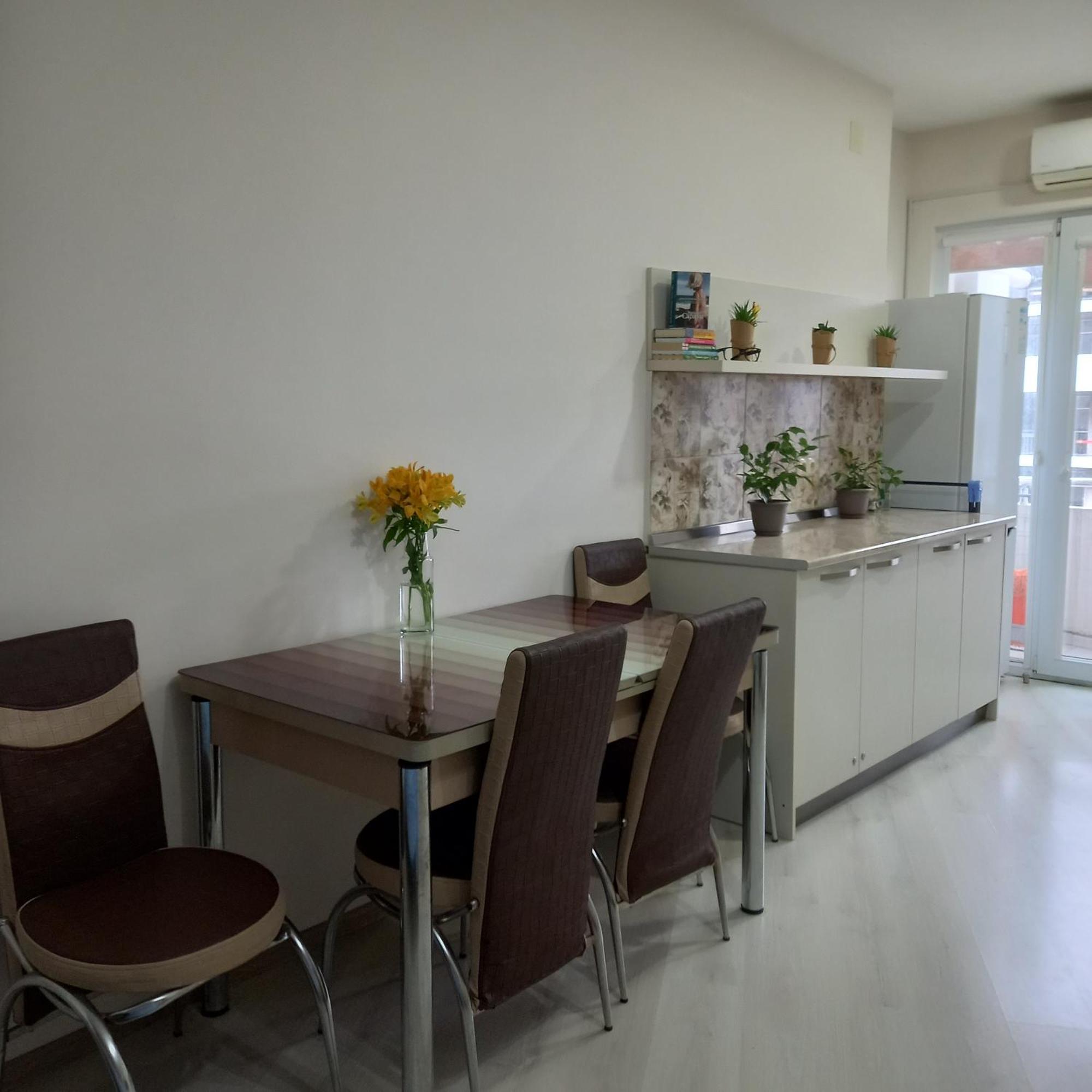 Amigo Apartment Batumi Exteriör bild